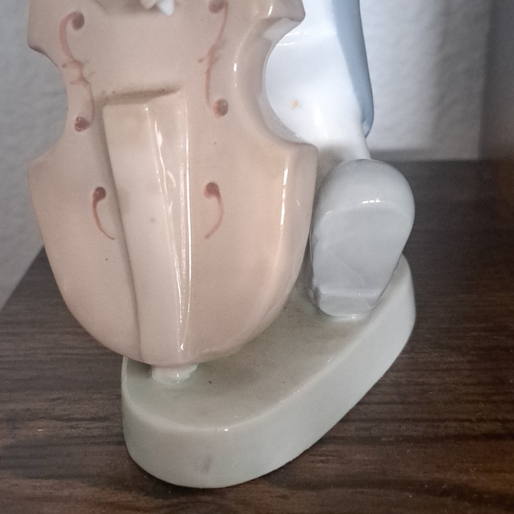 Porcelain Figurine Of Rabbit Playing Stringed Instrument - Picture 3 of 7